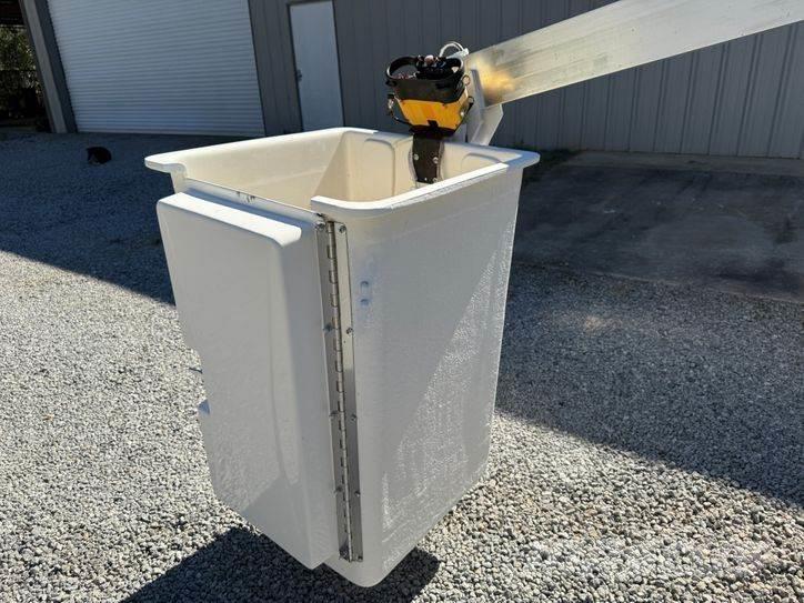 RAM 5500 Pacēlāji uz automašīnas bāzes