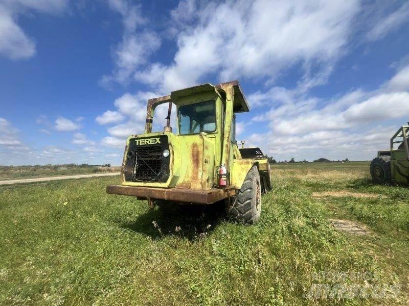 Terex TS14 Skrēperi
