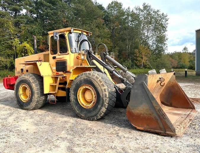 Volvo L120 Iekrāvēji uz riteņiem