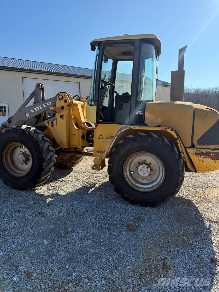 Volvo L45 Iekrāvēji uz riteņiem