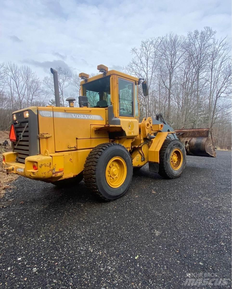 Volvo L70D Iekrāvēji uz riteņiem