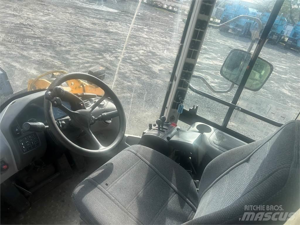Volvo L70G Iekrāvēji uz riteņiem