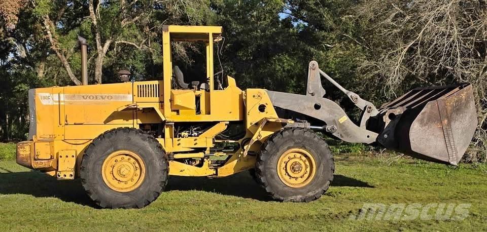 Volvo L90C Iekrāvēji uz riteņiem