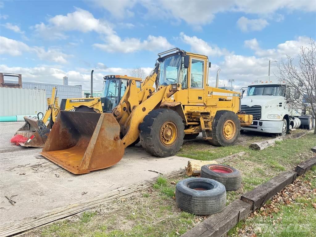 Volvo L90D Iekrāvēji uz riteņiem