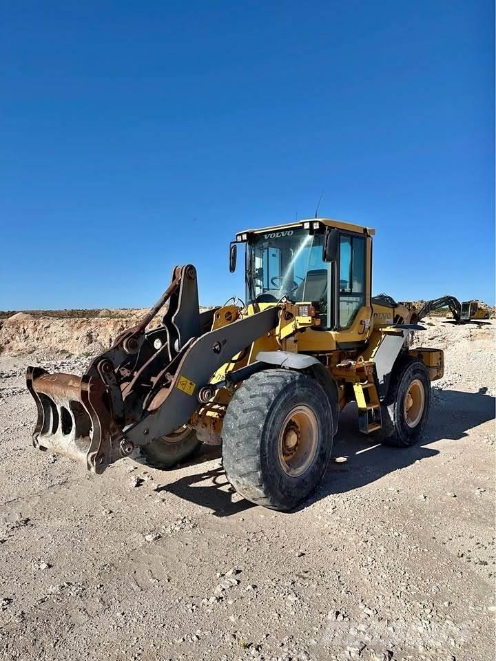 Volvo L90F Iekrāvēji uz riteņiem