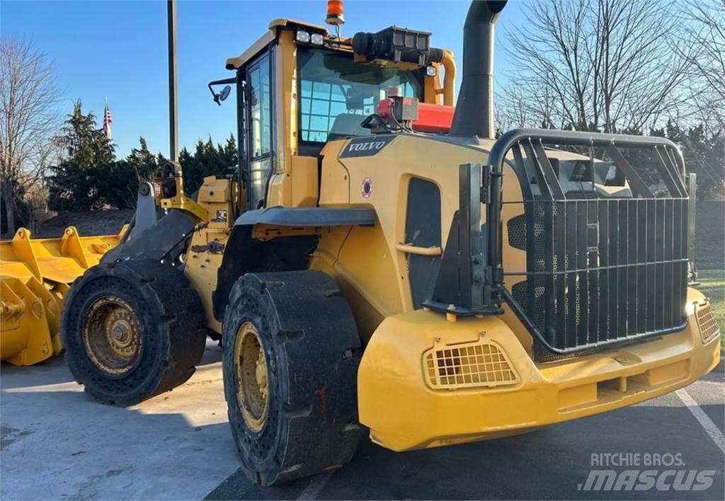 Volvo L90G Iekrāvēji uz riteņiem