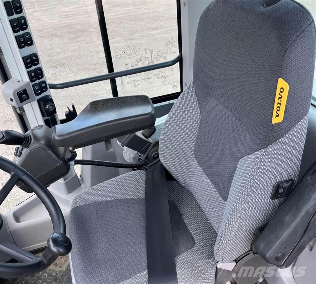 Volvo L90H Iekrāvēji uz riteņiem