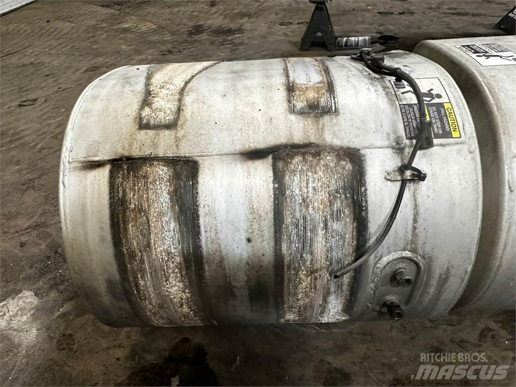 Volvo VNL Autocisterna