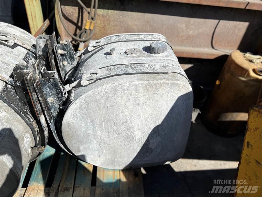 Volvo VNM Autocisterna