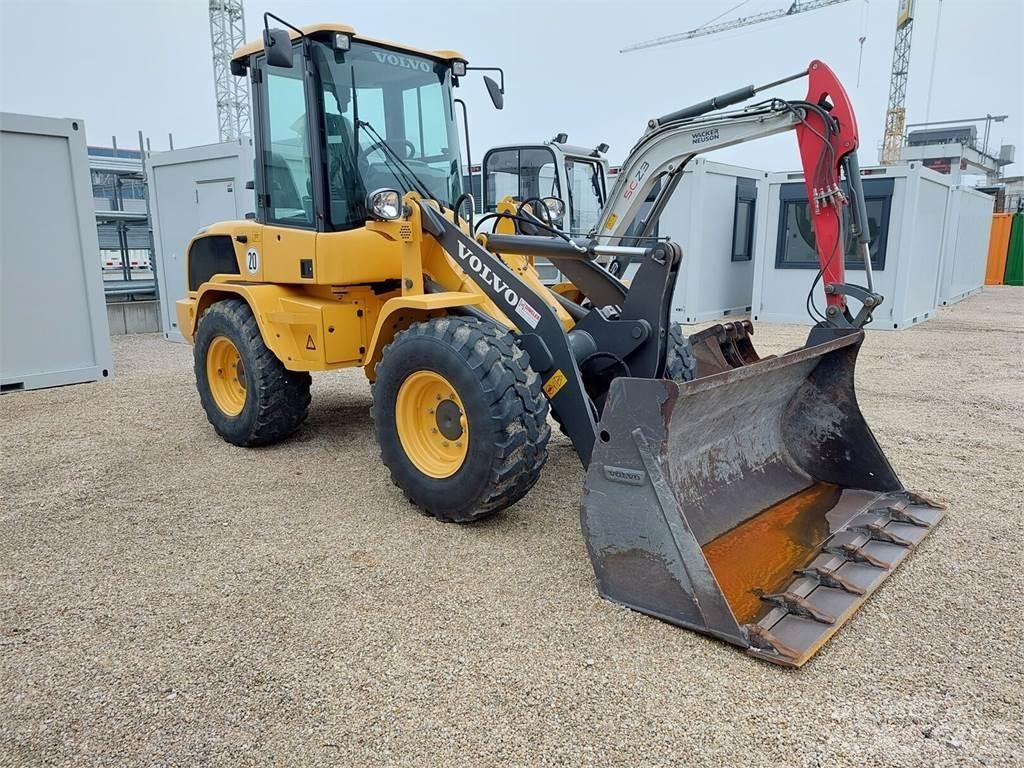 Volvo L30G Iekrāvēji uz riteņiem