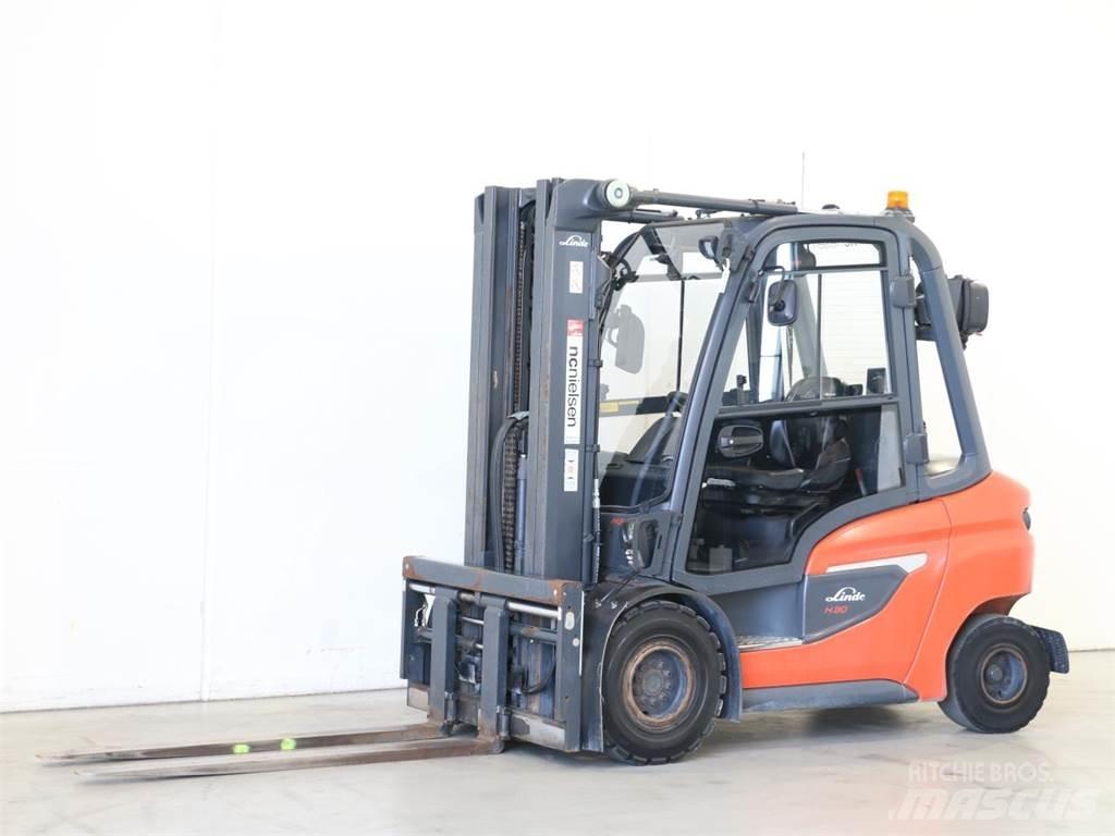 Linde H30D/1202 Tehnika ar dīzeļa dzinēju