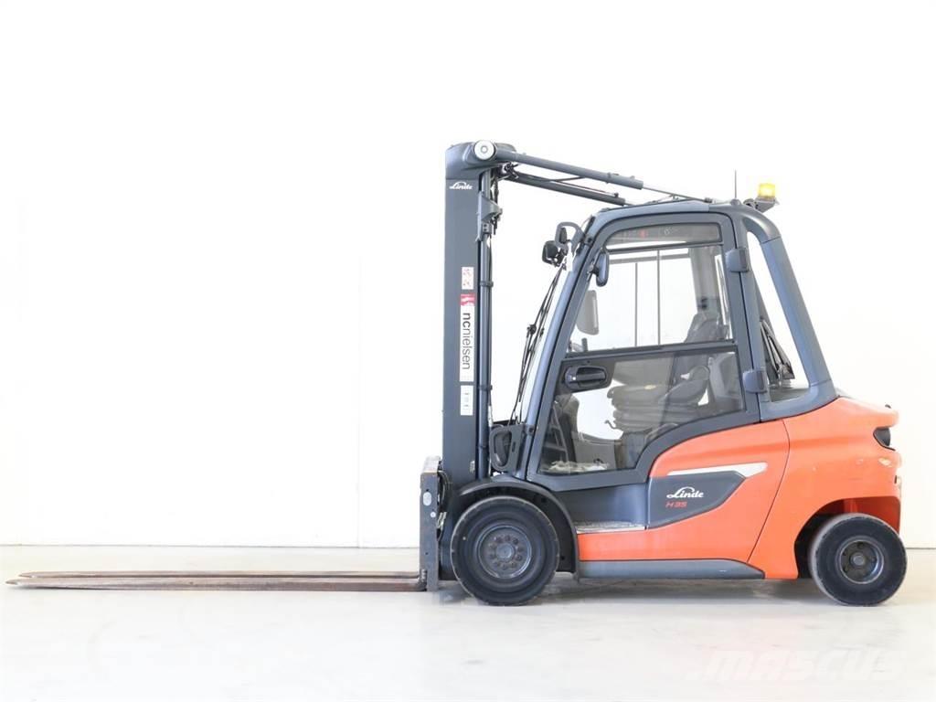 Linde H35D/1202-01 Tehnika ar dīzeļa dzinēju