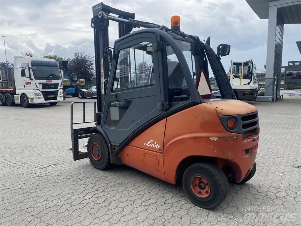 Linde H35D/393-01 Tehnika ar dīzeļa dzinēju