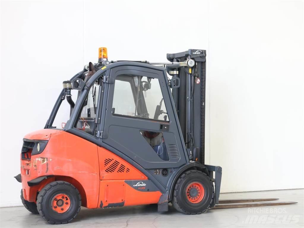 Linde H35D/393-02 Tehnika ar dīzeļa dzinēju