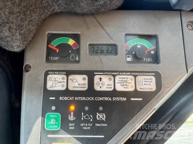 Bobcat A220 Lietoti riteņu kompaktiekrāvēji
