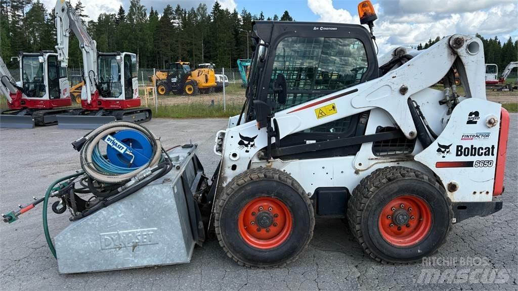 Bobcat S650 Lietoti riteņu kompaktiekrāvēji