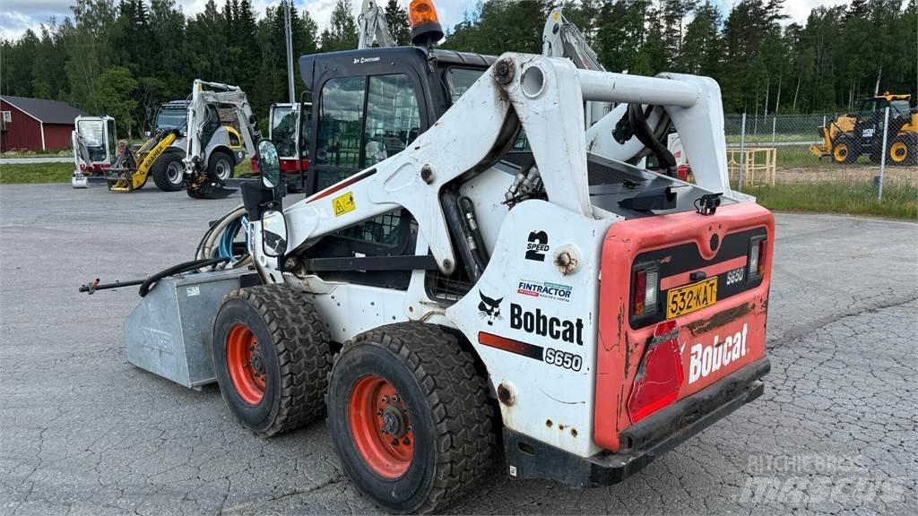 Bobcat S650 Lietoti riteņu kompaktiekrāvēji