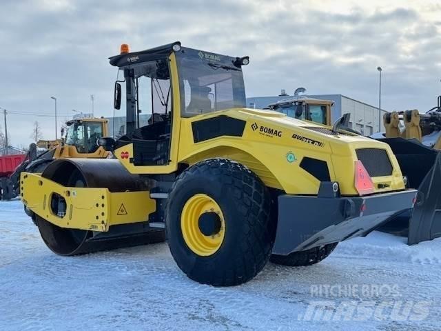 Bomag BW 213D-5 Būvniecība- Citi