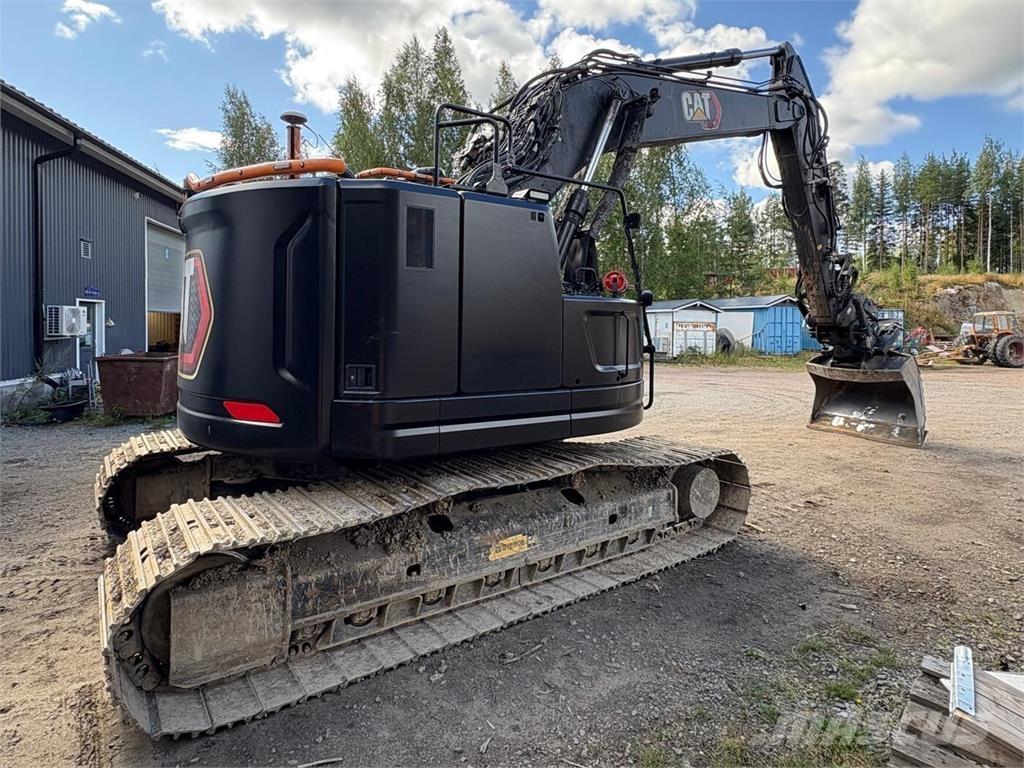 CAT 325 Kāpurķēžu ekskavatori