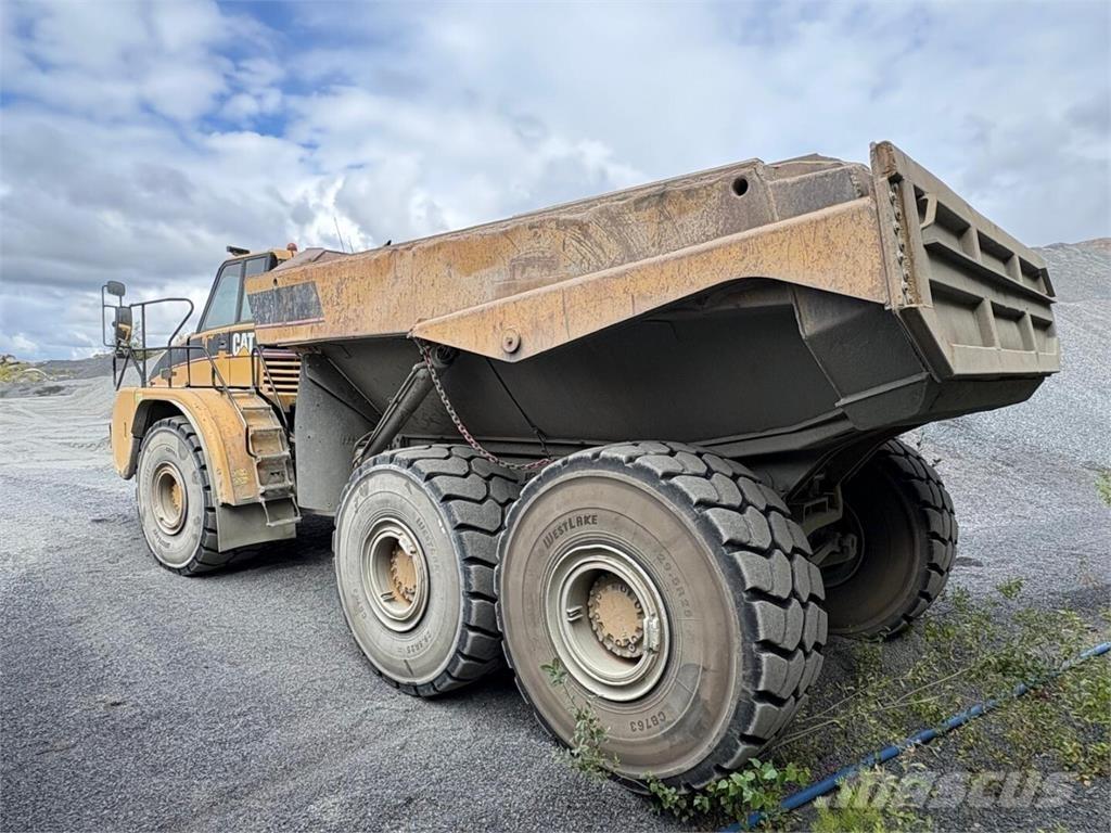 CAT 740 Artikulētie pašizgāzēji