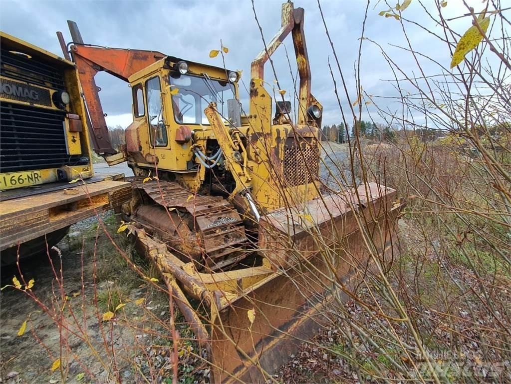 CAT D4D Kāpurķēžu buldozeri