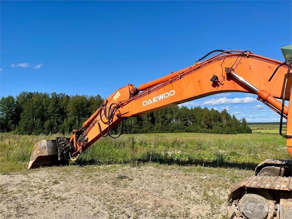 Daewoo 220LC-V Kāpurķēžu ekskavatori