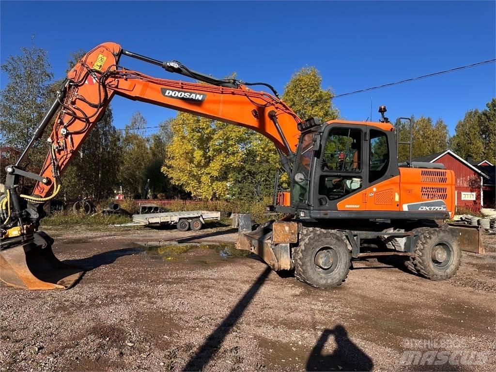 Doosan DX170W-5 Ekskavatori uz riteņiem
