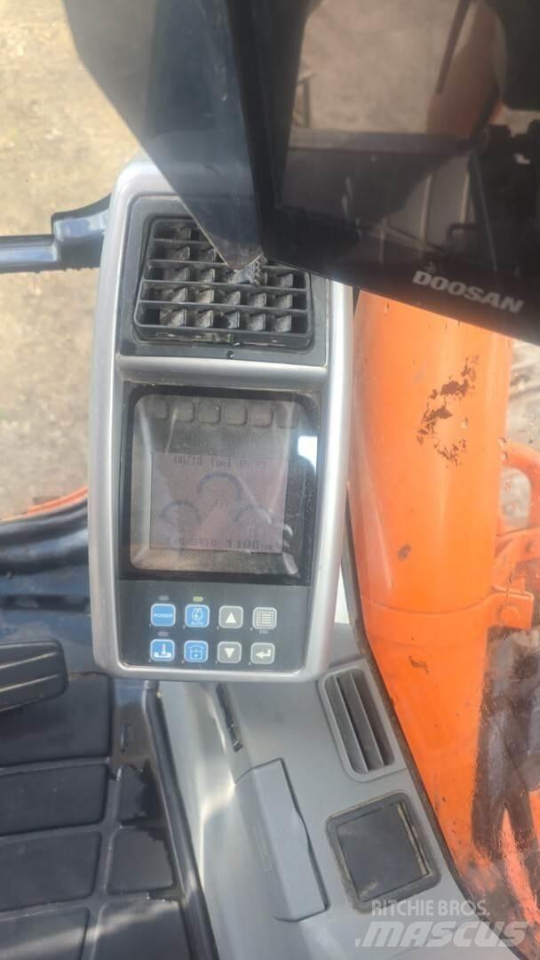 Doosan Dx180 Kāpurķēžu ekskavatori