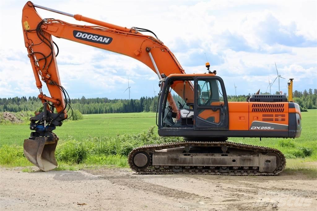 Doosan DX255 LC - 3 Kāpurķēžu ekskavatori
