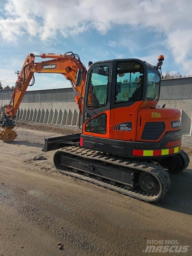 Doosan DX85 R Vidēja lieluma ekskavatori 7 t - 12 t
