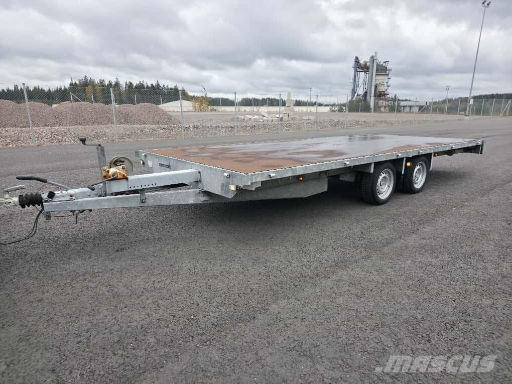 Eduard P4 3000kg Platformas/izkraušana no sāniem