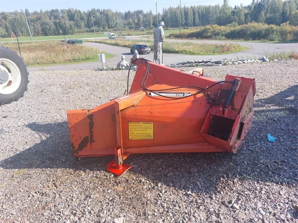 Esko 251 Cita ceļu uzturēšanas un sniega novākšanas tehnika