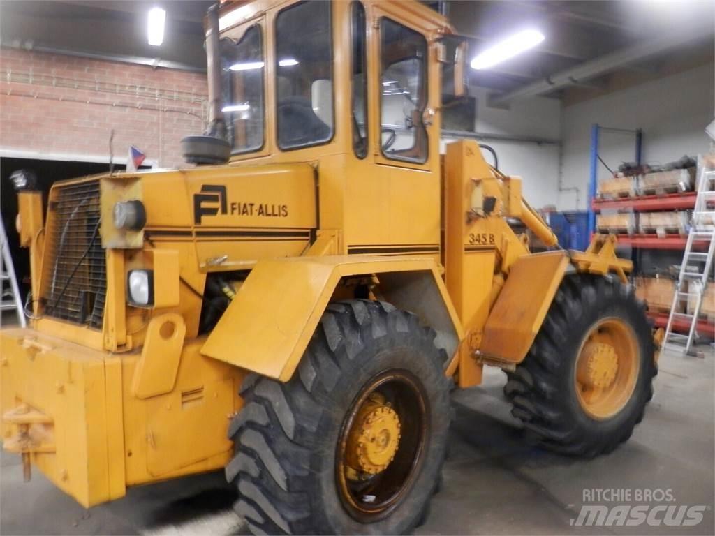Fiat-Allis 345 B Iekrāvēji uz riteņiem