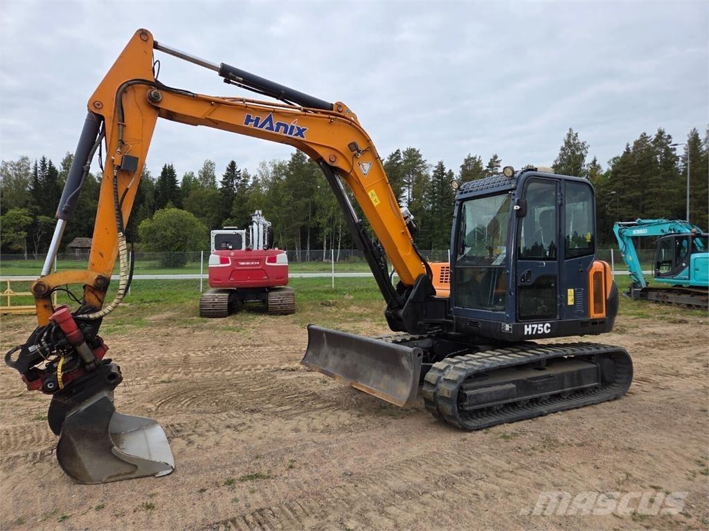 Hanix H75C Vidēja lieluma ekskavatori 7 t - 12 t