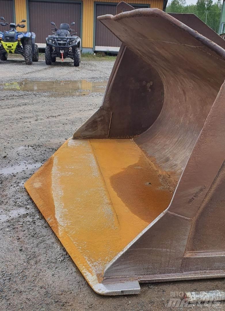 Hanomag 66 Iekrāvēji uz riteņiem