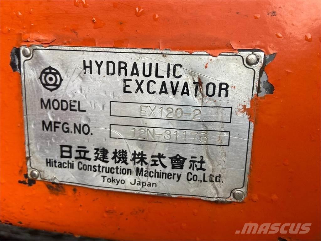 Hitachi Ex 120-2 Kāpurķēžu ekskavatori