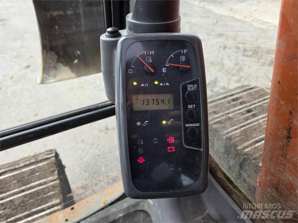 Hitachi ZX180 LC Kāpurķēžu ekskavatori