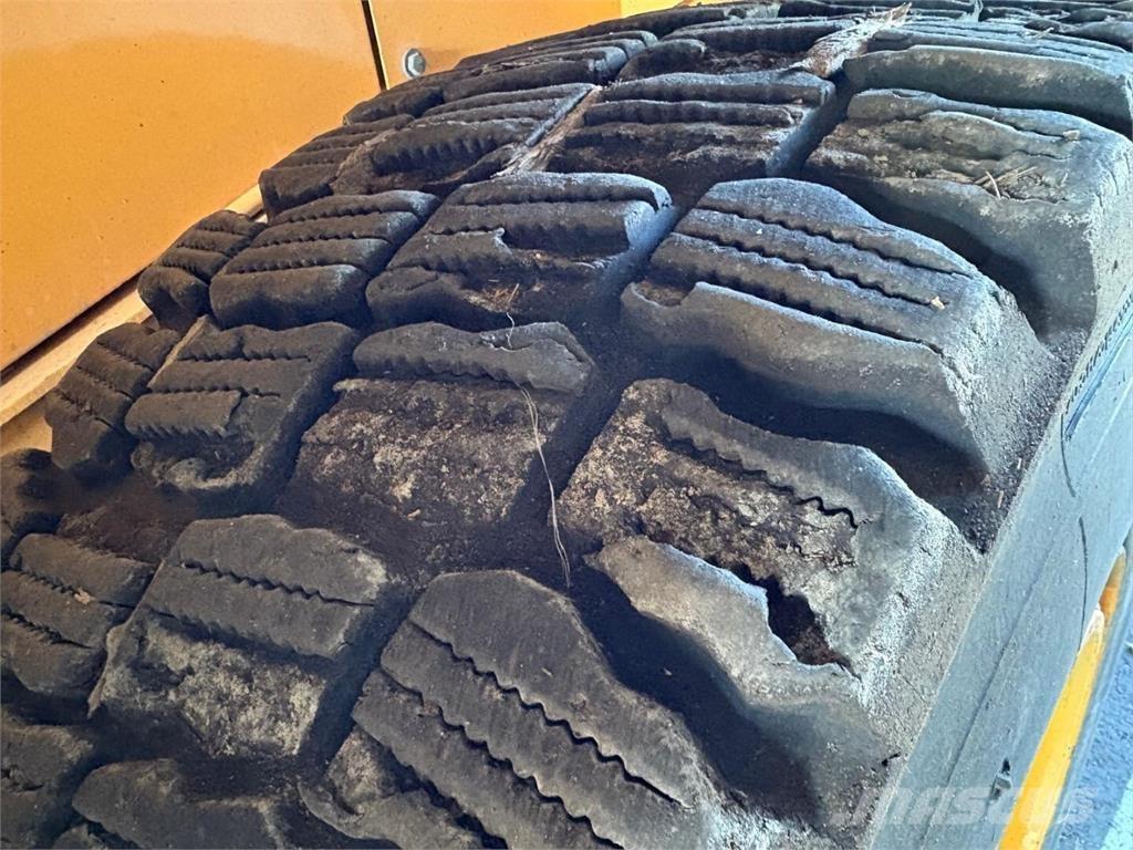 Hyundai HL 757-9 Iekrāvēji uz riteņiem
