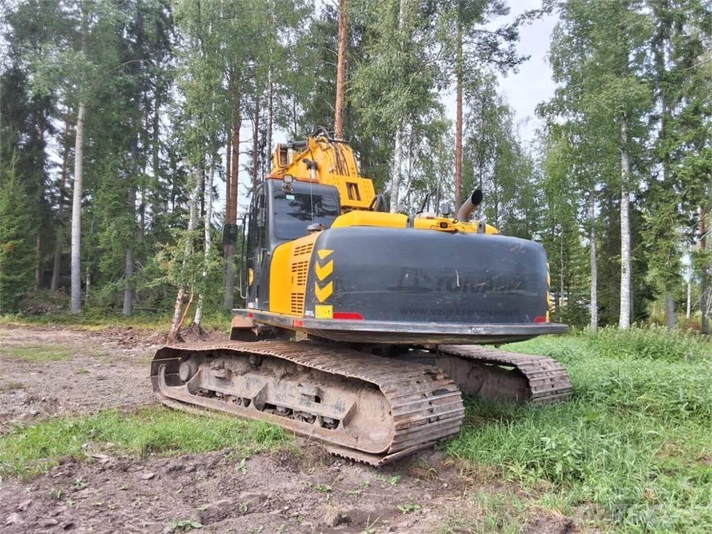 JCB 210 LCT4 Kāpurķēžu ekskavatori