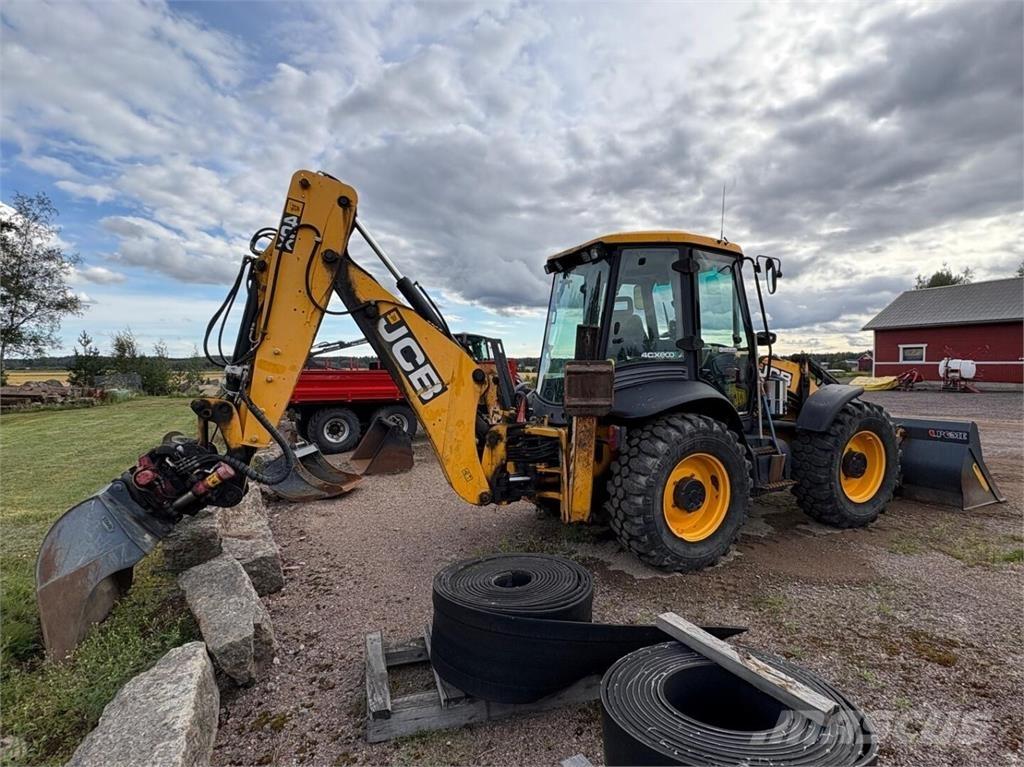 JCB 4 CX Ekskavatori-iekrāvēji