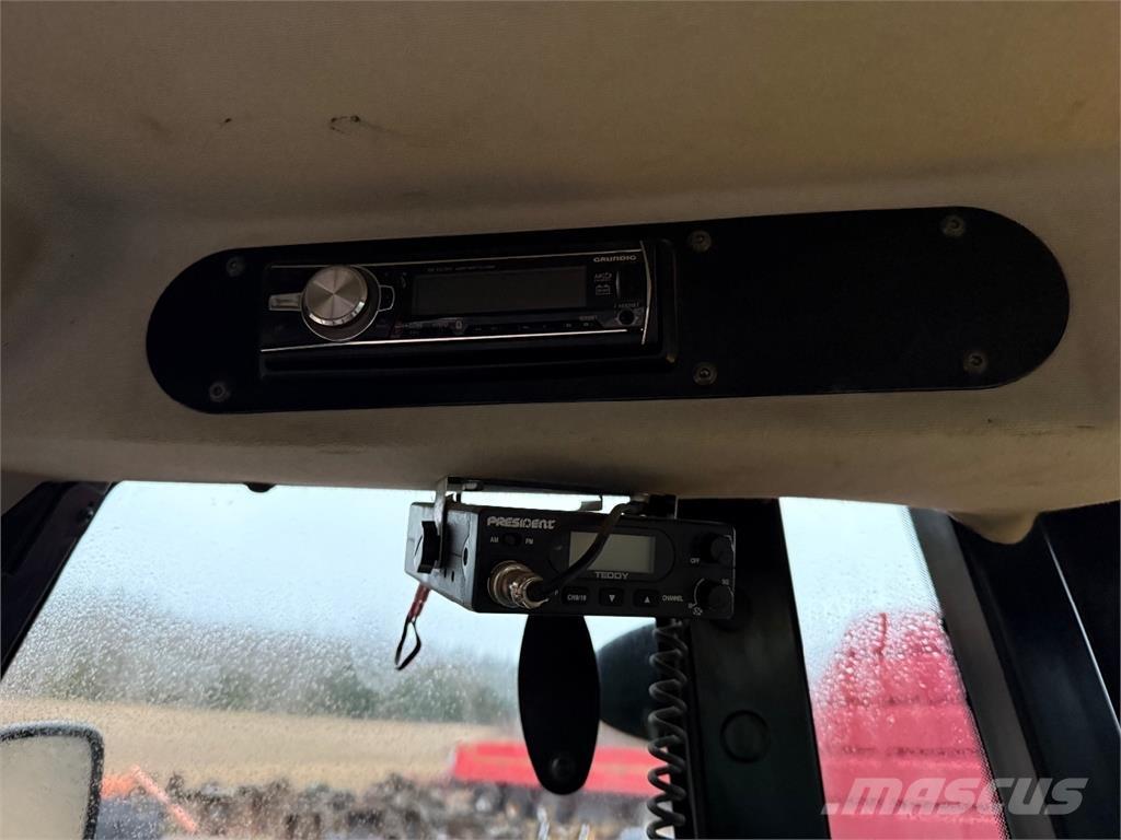 JCB 409 Iekrāvēji uz riteņiem