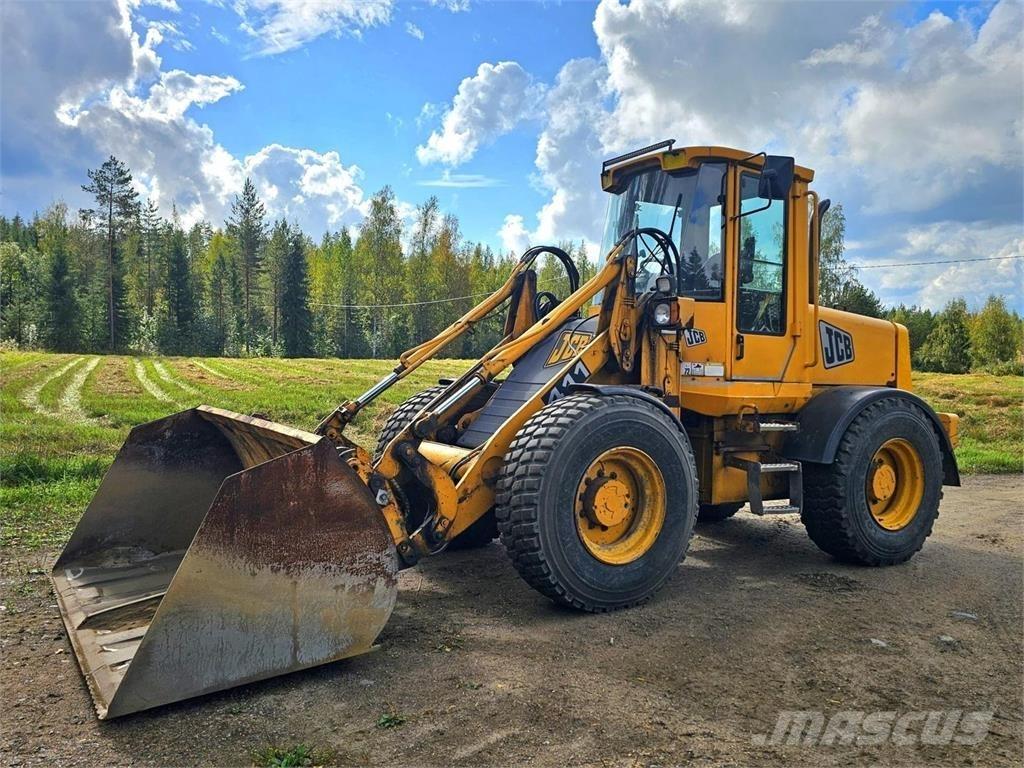 JCB 411 Iekrāvēji uz riteņiem