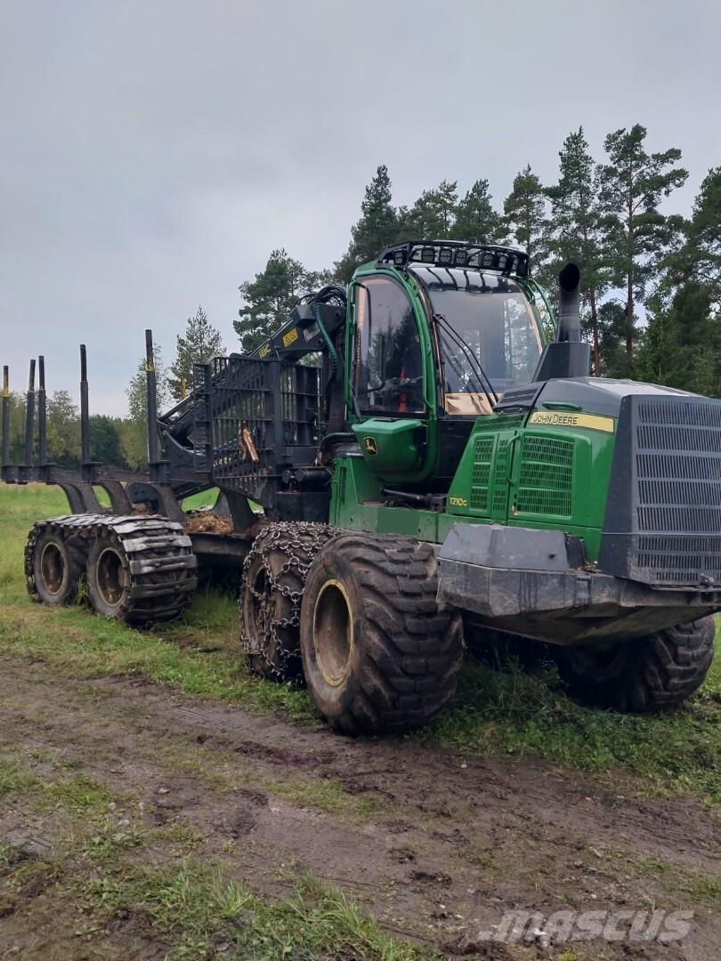 John Deere 1210G Forvarderi