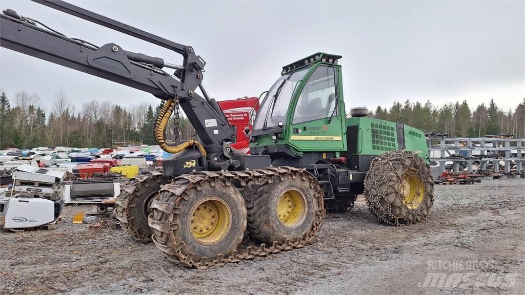 John Deere 1270 D Harvesteri