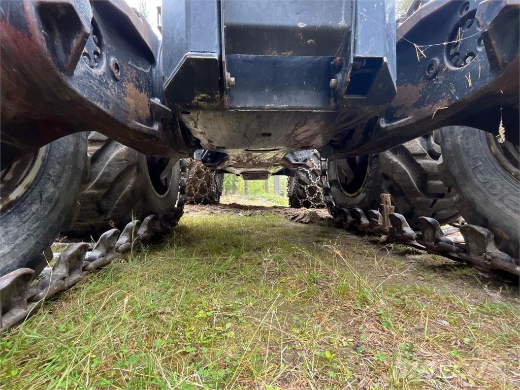 Komatsu 901 Harvesteri