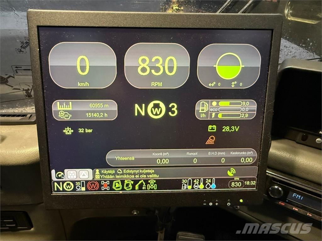 Komatsu 901 TX Harvesteri