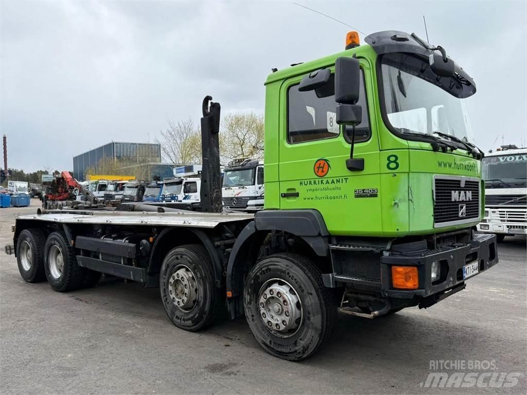 MAN 35.403 8X4 Treileri ar āķi