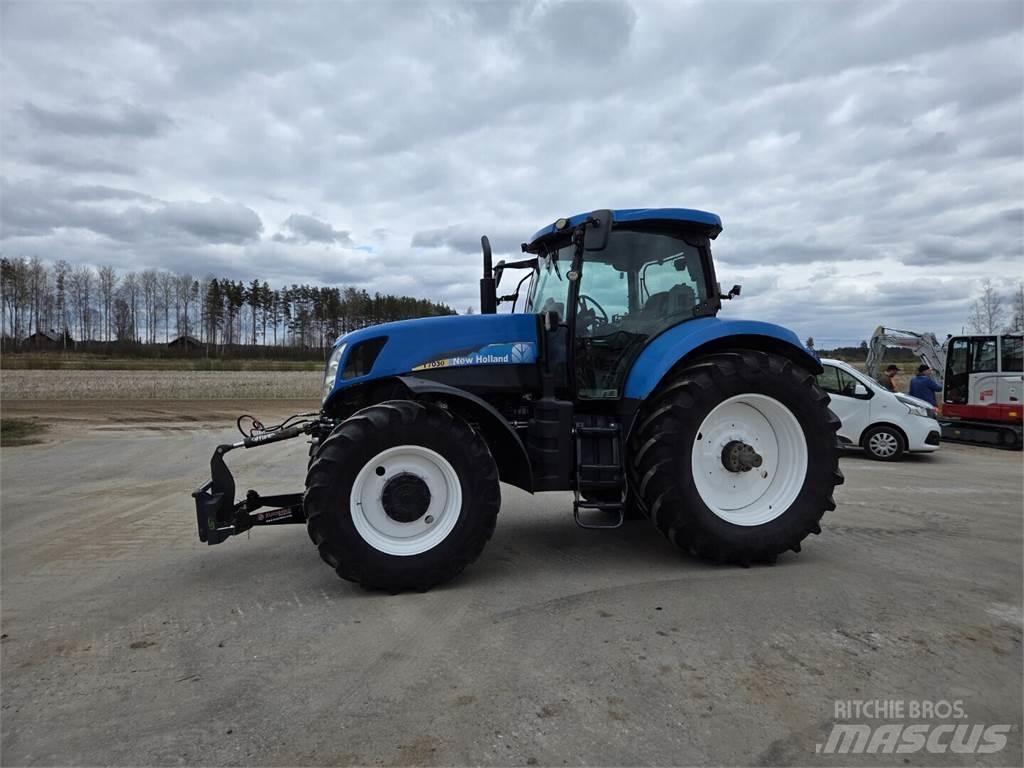New Holland T7030 Traktori