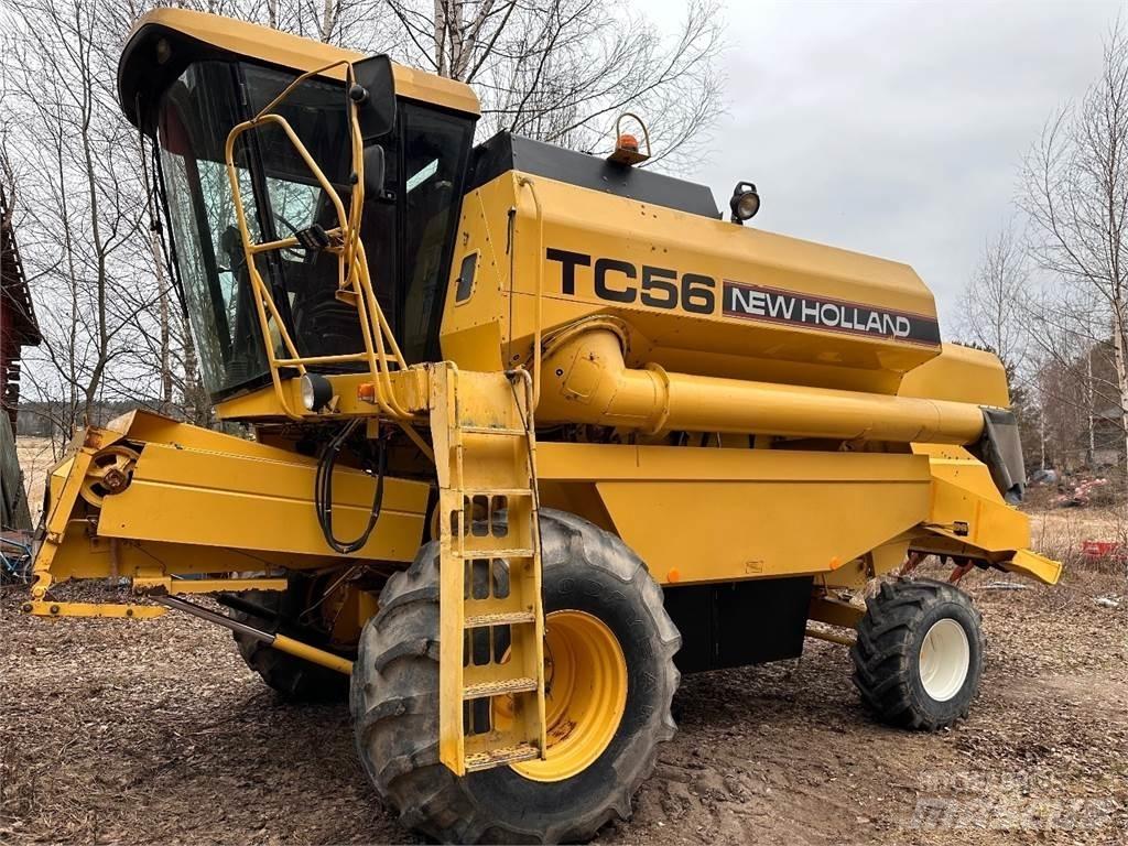 New Holland TC56 Ražas novākšanas kombaini