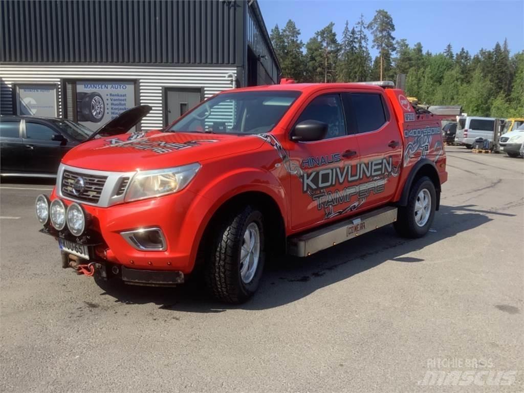 Nissan Navara 4X4 Auto pārvadāšanas treileri